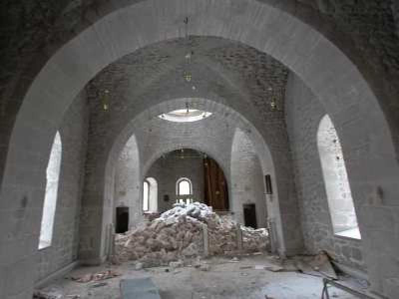 Շուշիի Կանաչ ժամ հայկական եկեղեցին լրիվ ավերվել է ադրբեջանցիների կողմից, այն վերածվում է ուղղափառ եկեղեցու